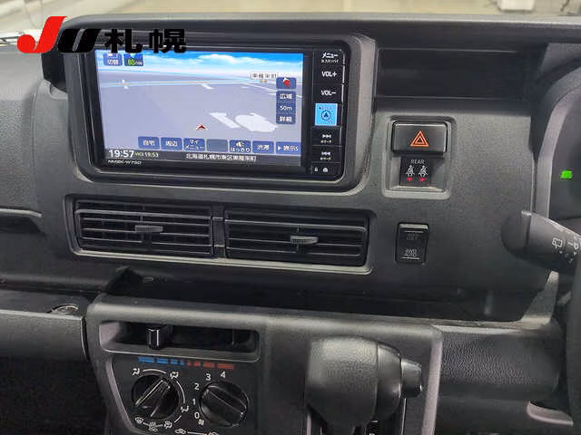 TOYOTA PIXIS VAN