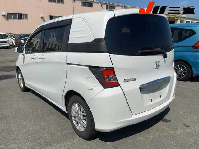 HONDA FREED SPIKE