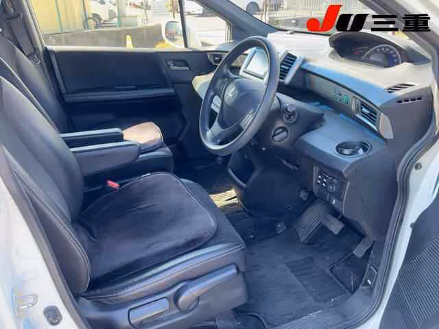 HONDA FREED SPIKE