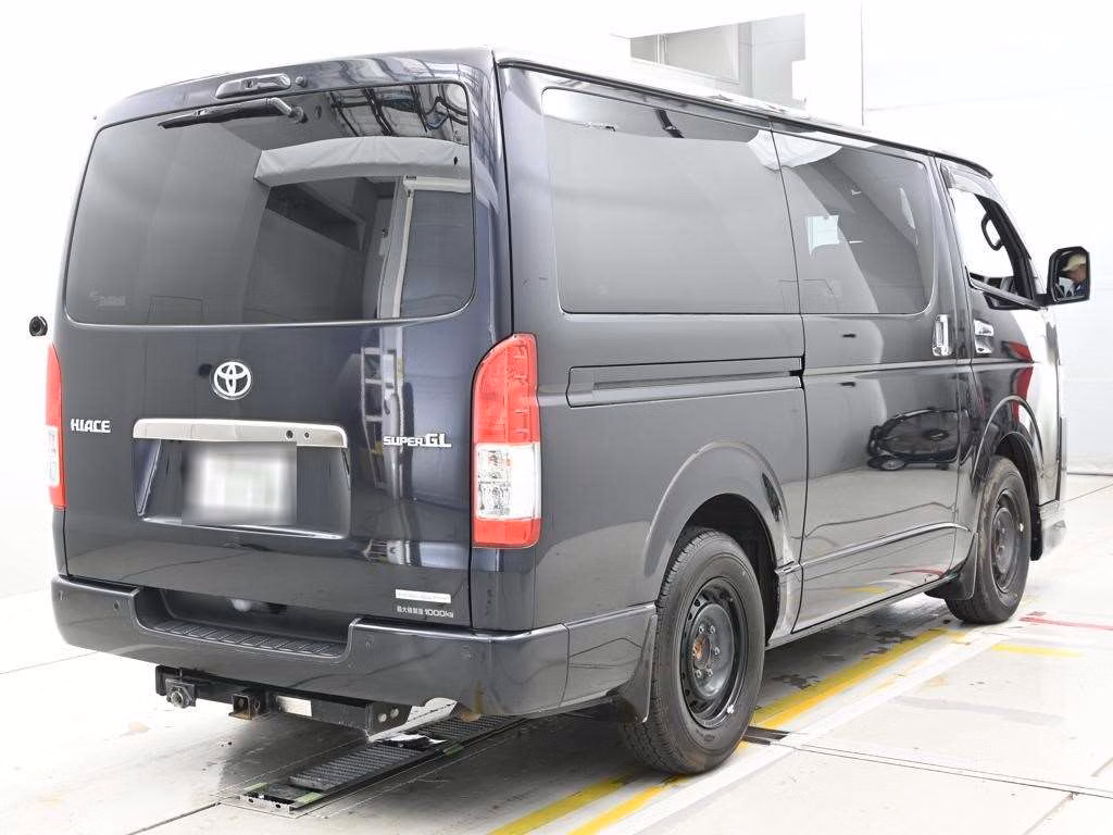 TOYOTA REGIUS ACE
