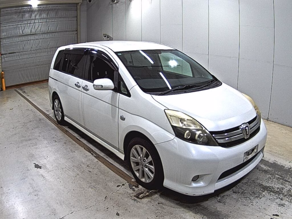 TOYOTA ISIS