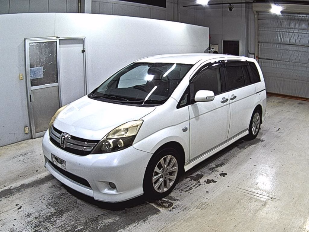 TOYOTA ISIS