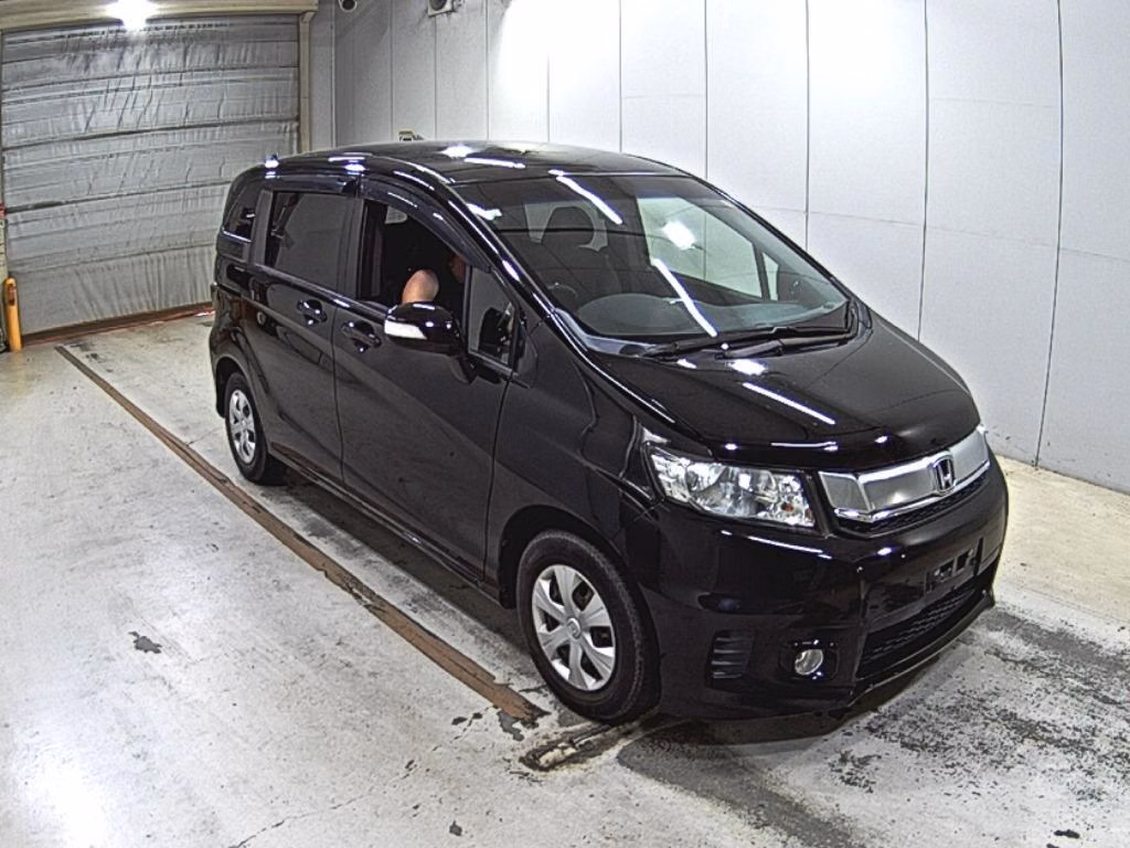 Honda Freed Spike