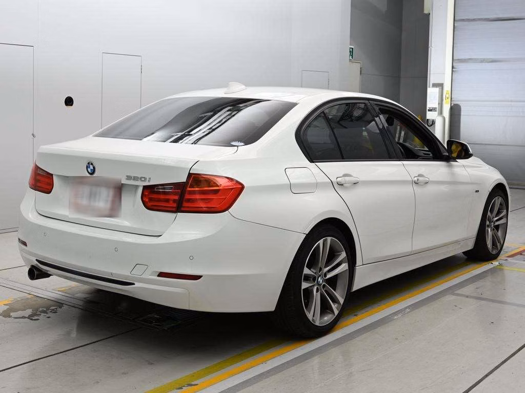 BMW 3-SERIES