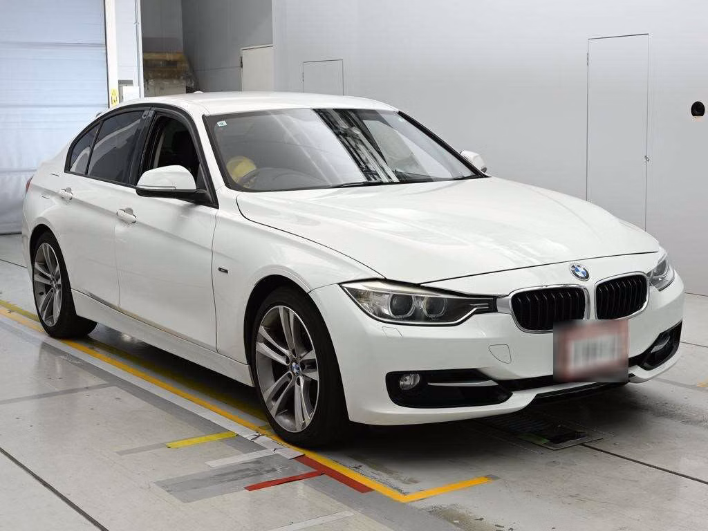 BMW 3-SERIES