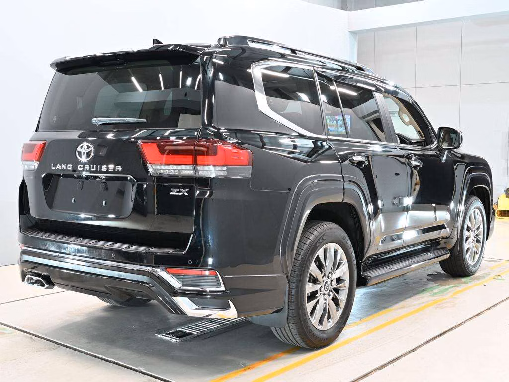 TOYOTA LAND CRUISER