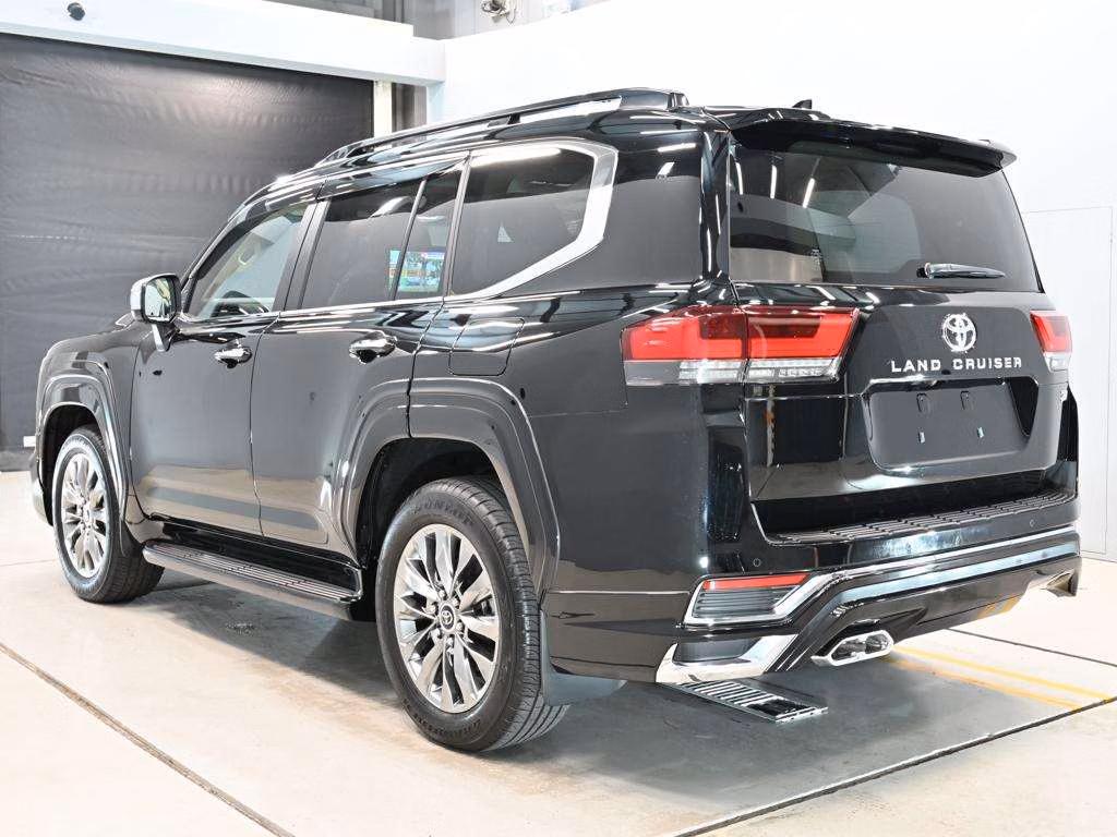 TOYOTA LAND CRUISER