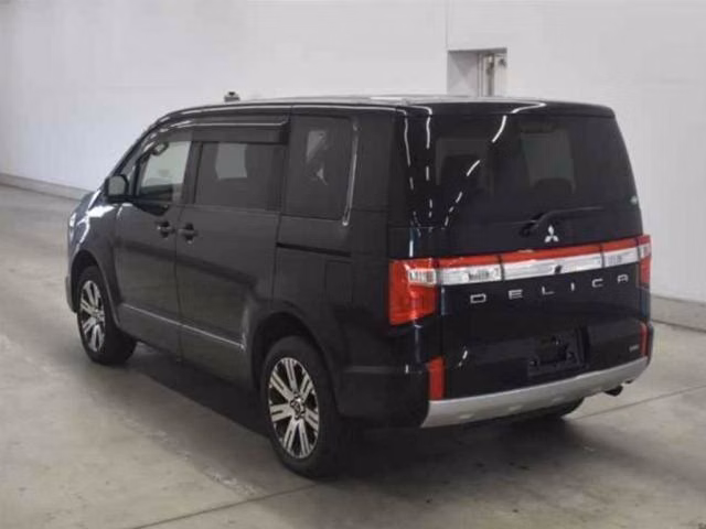 MITSUBISHI DELICA D:5