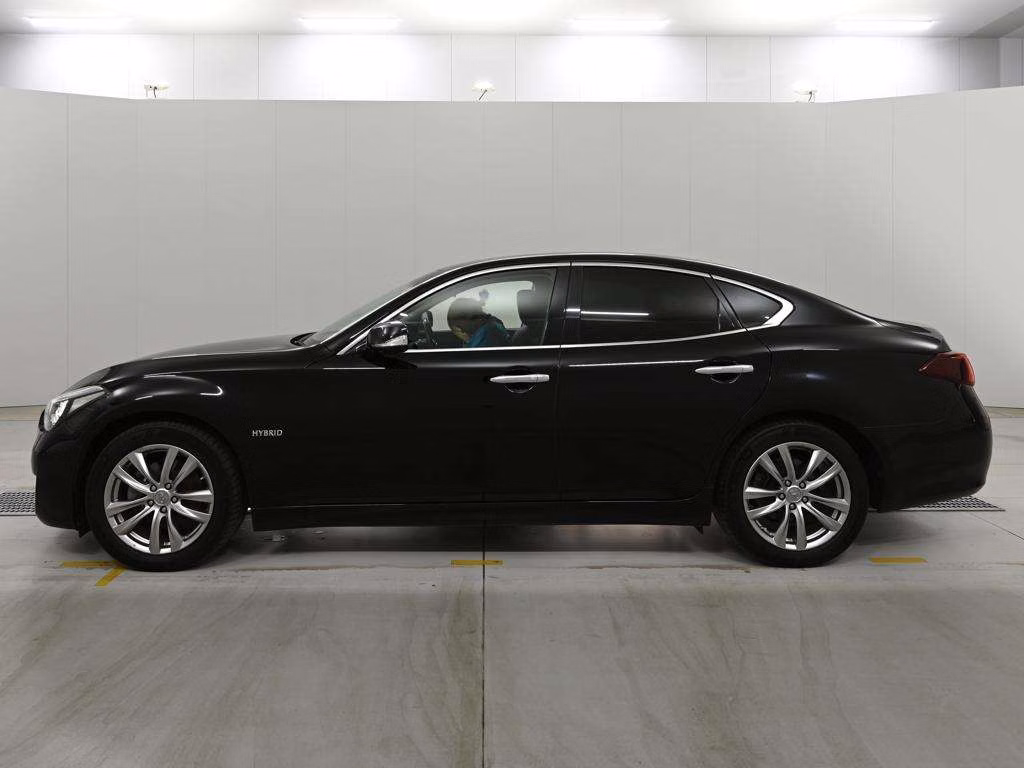 NISSAN FUGA