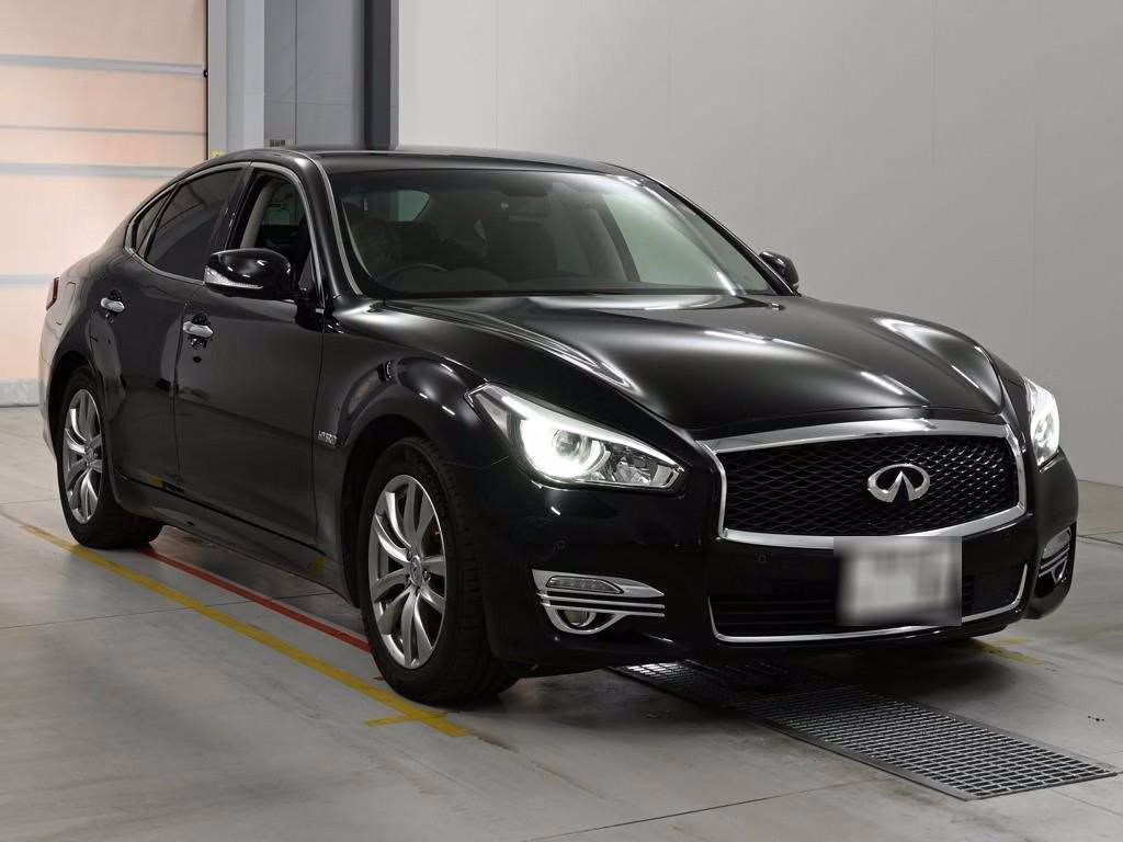 NISSAN FUGA