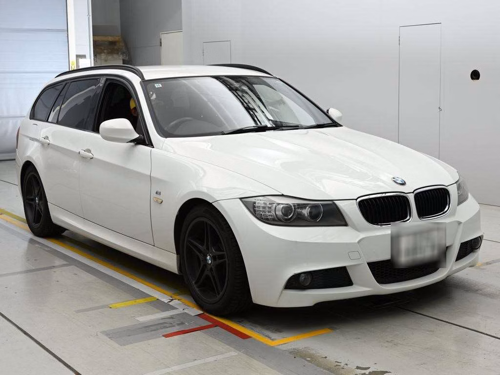 BMW 3-SERIES