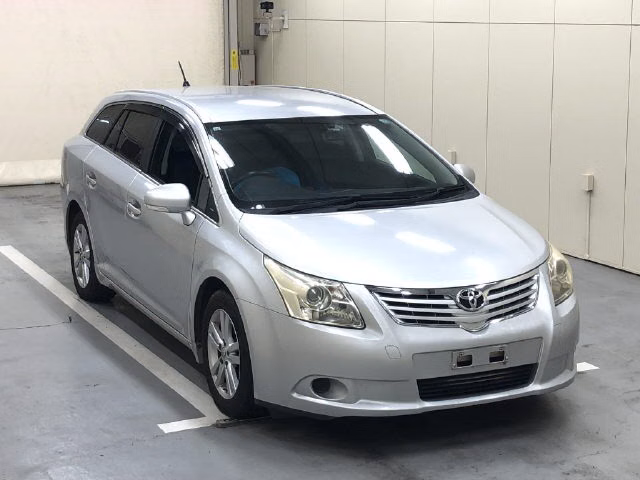 TOYOTA AVENSIS