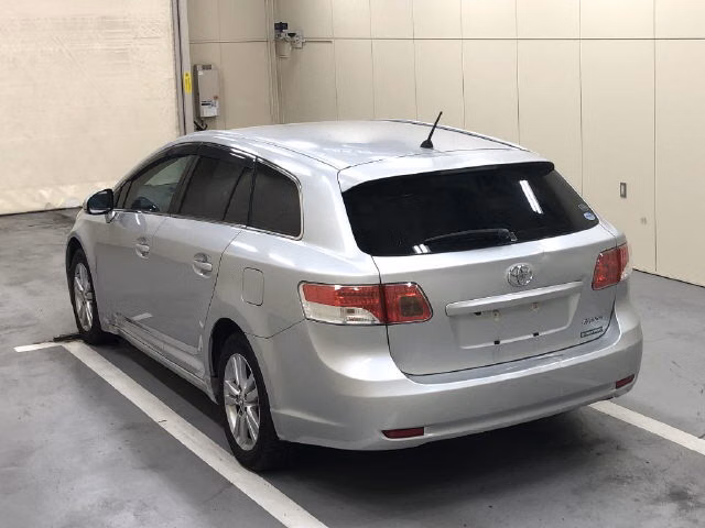 TOYOTA AVENSIS