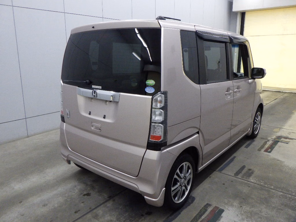 HONDA N-BOX