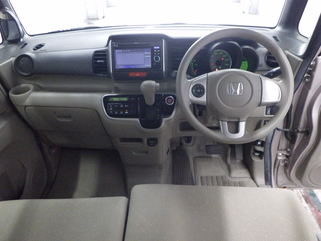 HONDA N-BOX