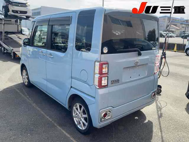 TOYOTA PIXIS MEGA