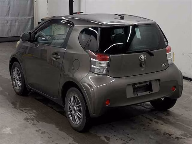 TOYOTA IQ