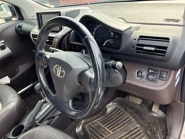 TOYOTA IQ