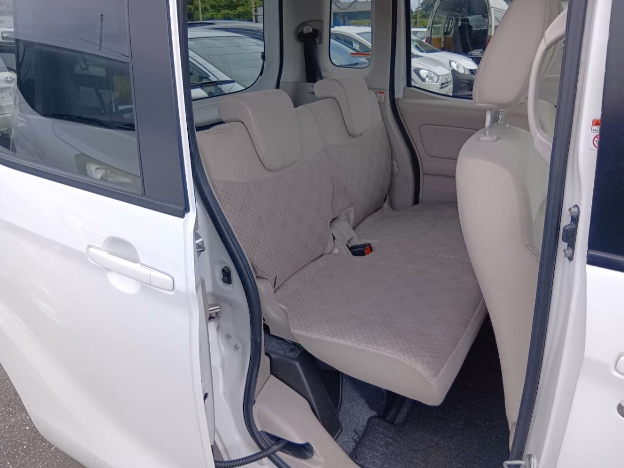 MITSUBISHI EK SPACE