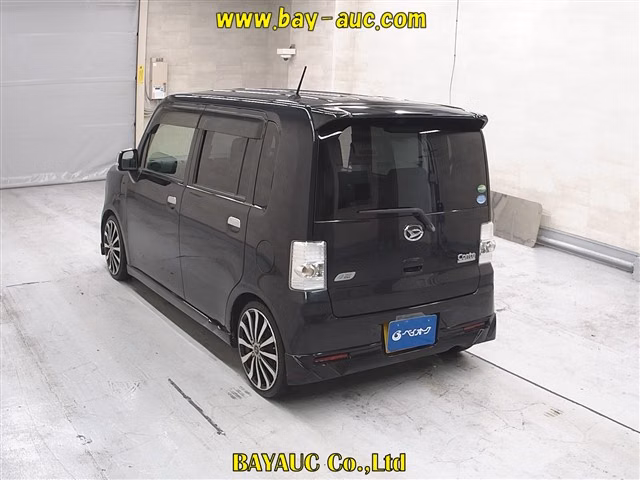 DAIHATSU MOVE CONTE