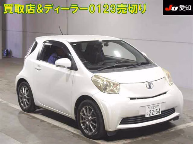 TOYOTA IQ