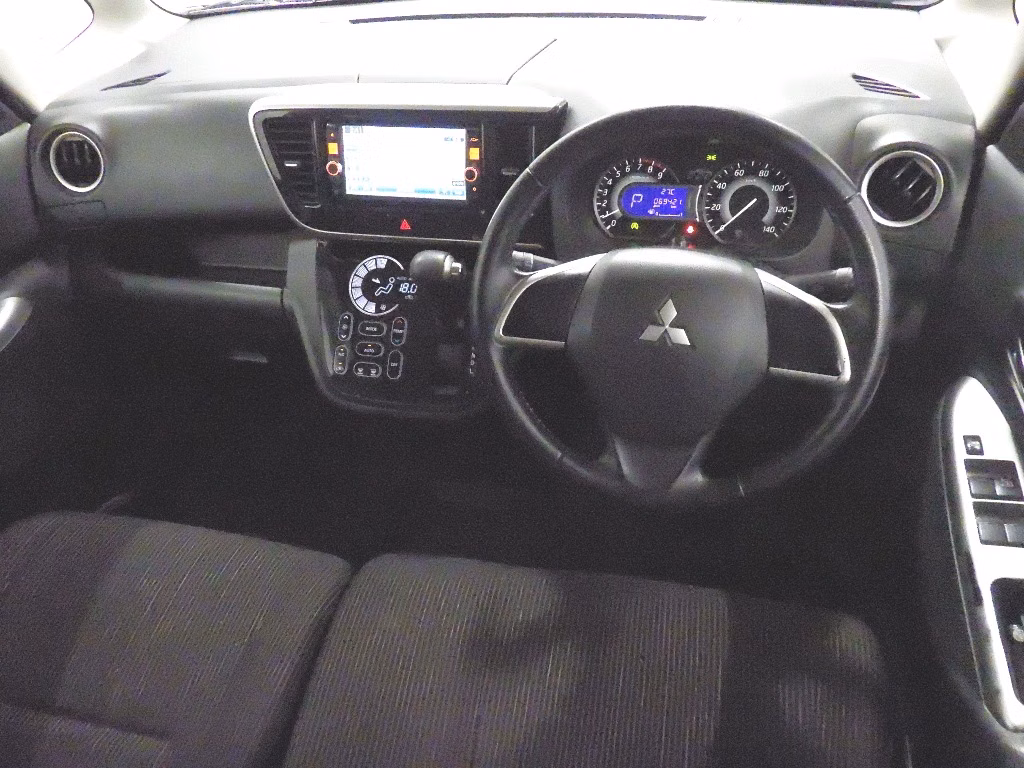 MITSUBISHI EK SPACE