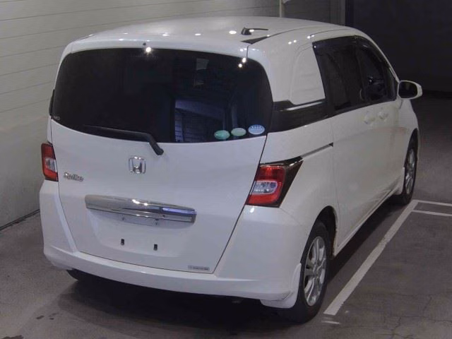 HONDA FREED SPIKE