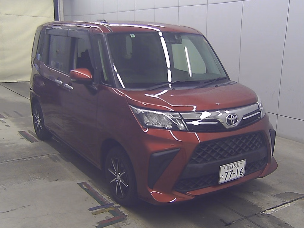TOYOTA ROOMY