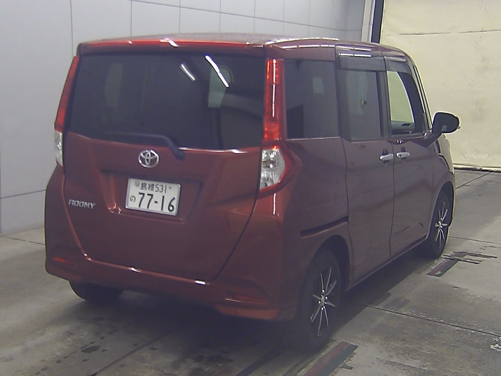 TOYOTA ROOMY