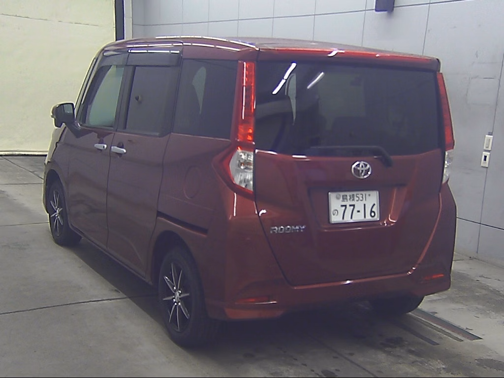 TOYOTA ROOMY