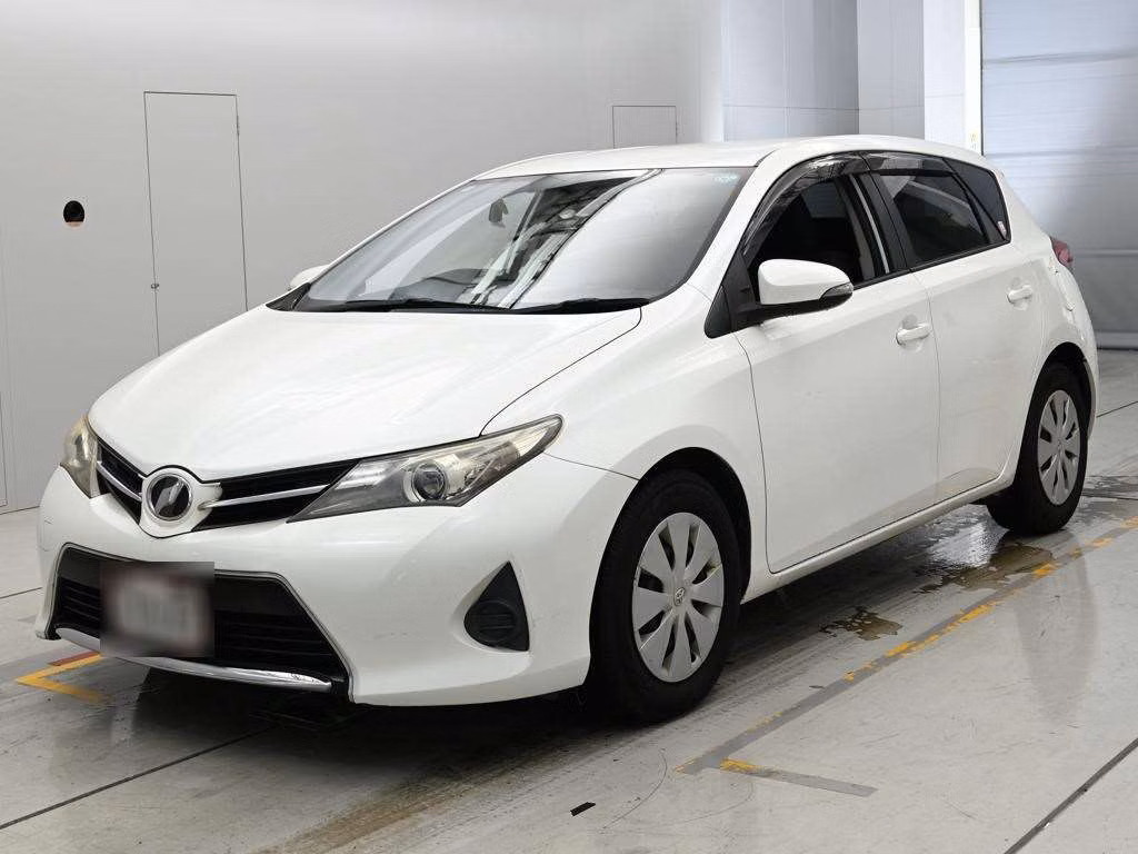 TOYOTA AURIS