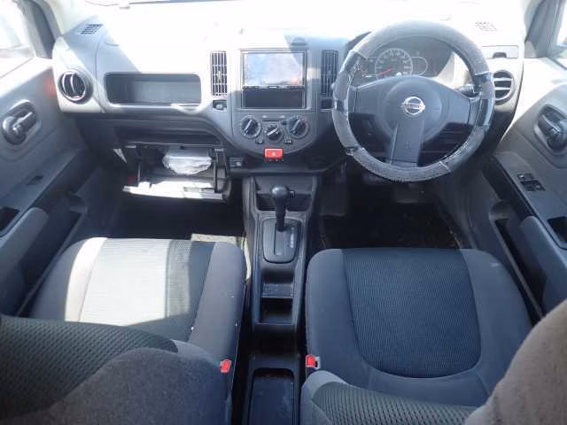 NISSAN AD
