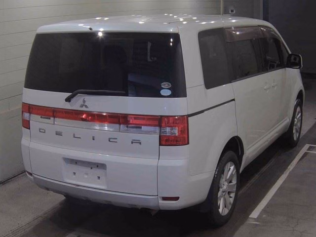 MITSUBISHI DELICA D:5