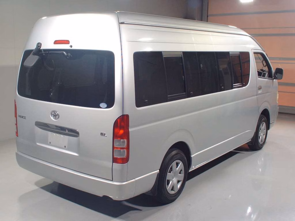 TOYOTA REGIUS ACE