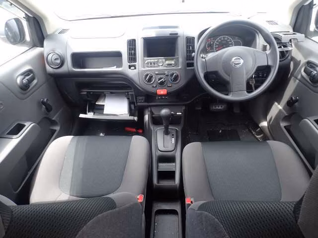NISSAN AD
