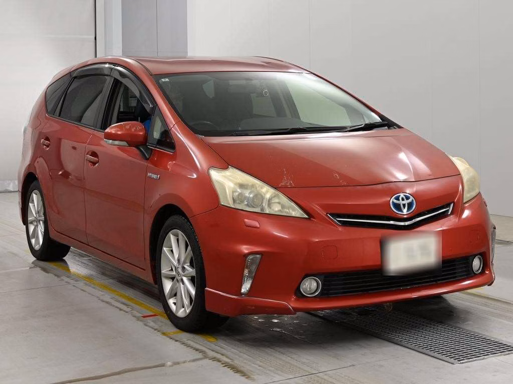 TOYOTA PRIUS ALPHA