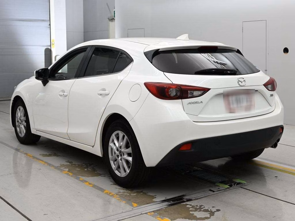 MAZDA AXELA