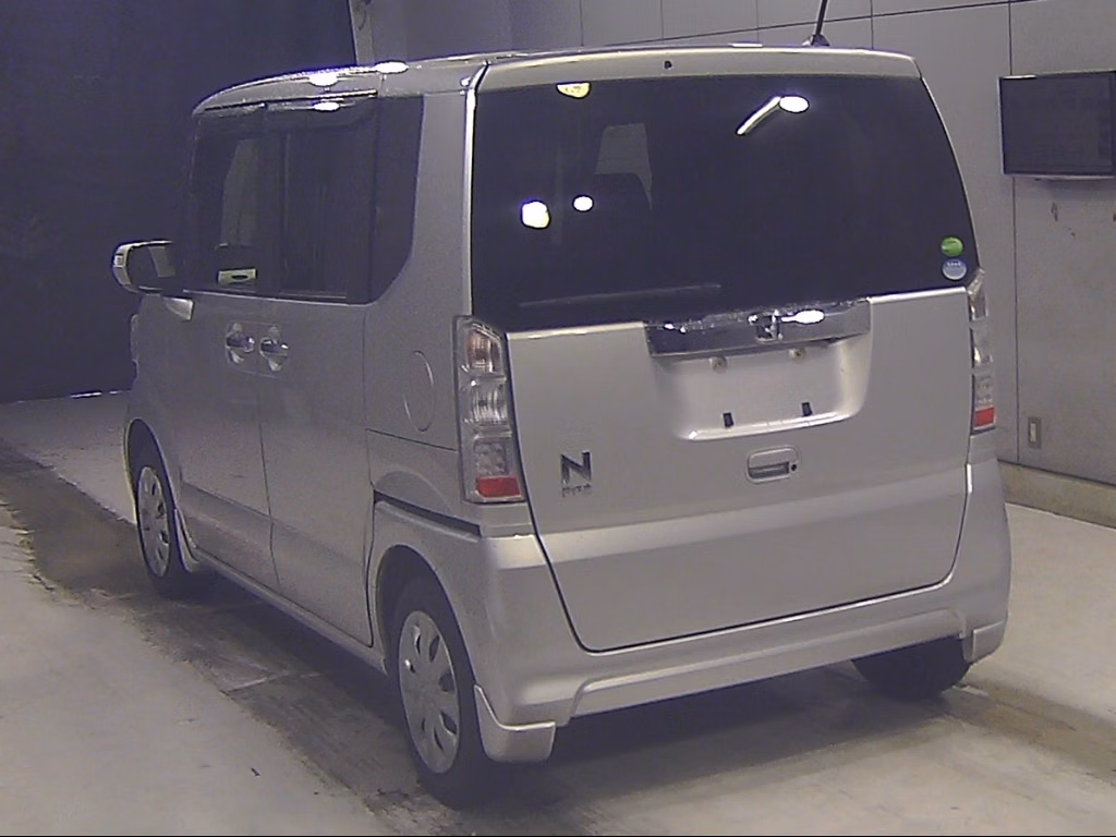 HONDA N-BOX