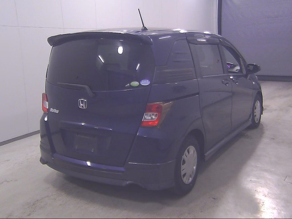 HONDA FREED SPIKE