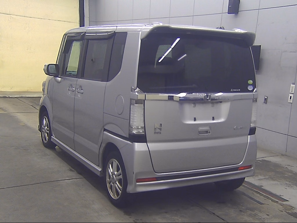 HONDA N-BOX
