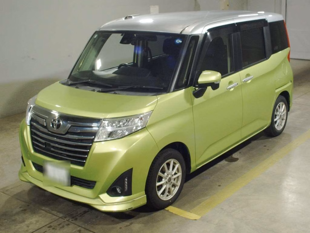 TOYOTA ROOMY