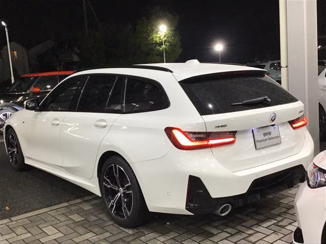 BMW 3-SERIES