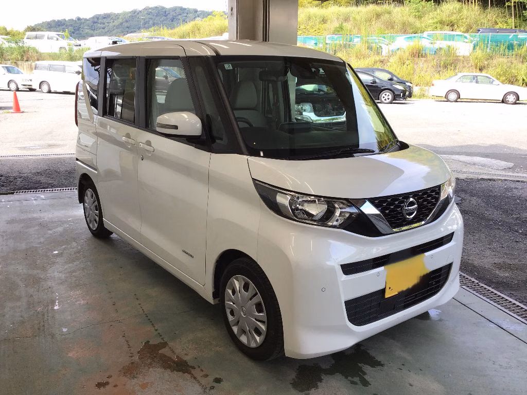 NISSAN ROOX