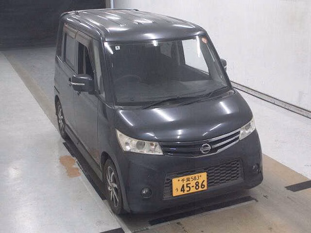 NISSAN ROOX