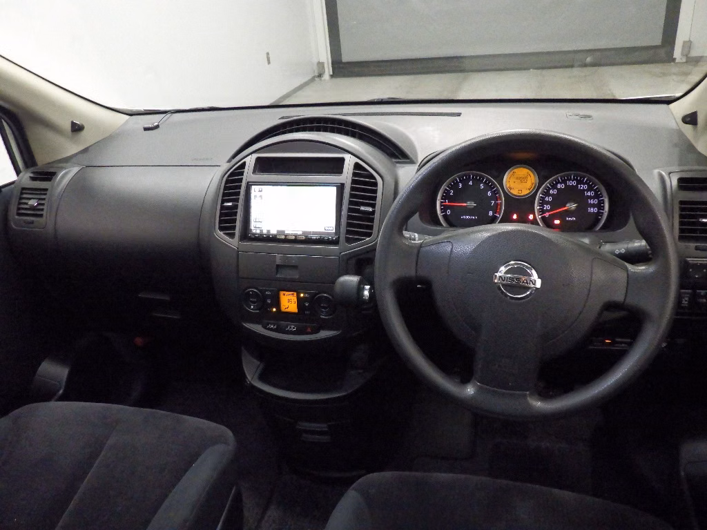 NISSAN LAFESTA
