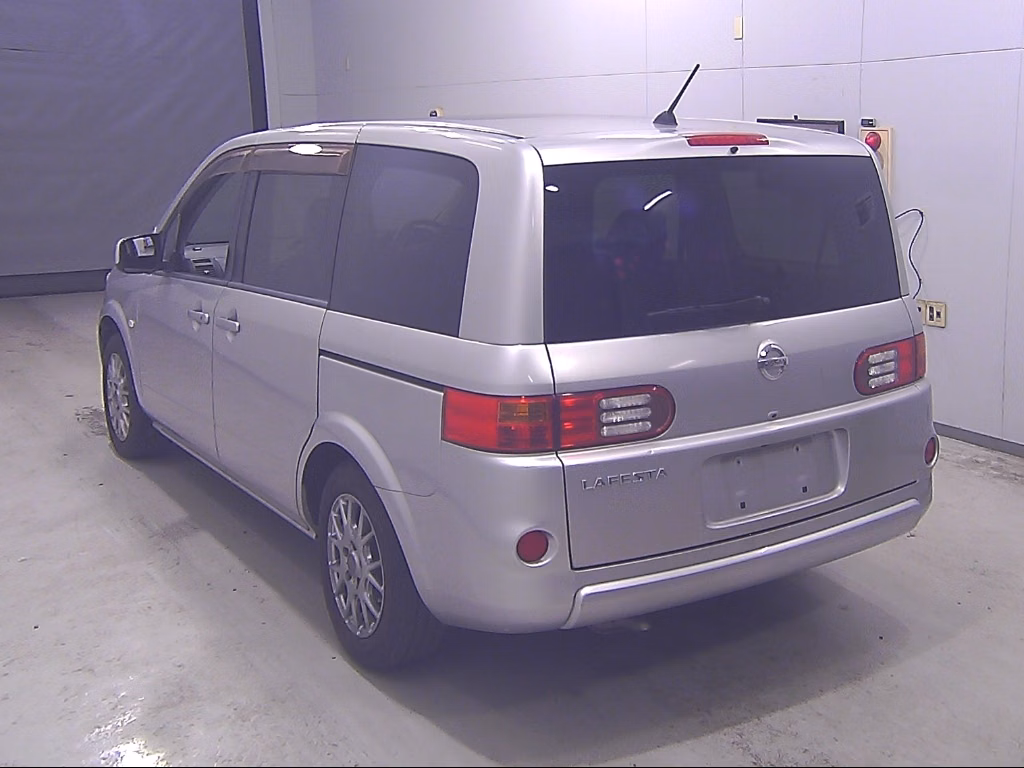 NISSAN LAFESTA