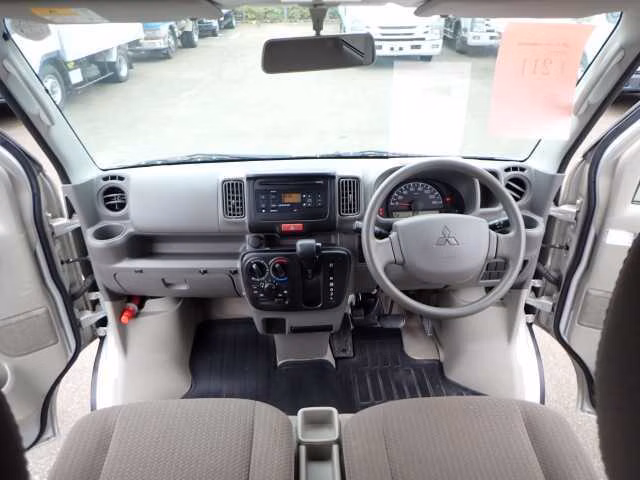 MITSUBISHI MINICAB