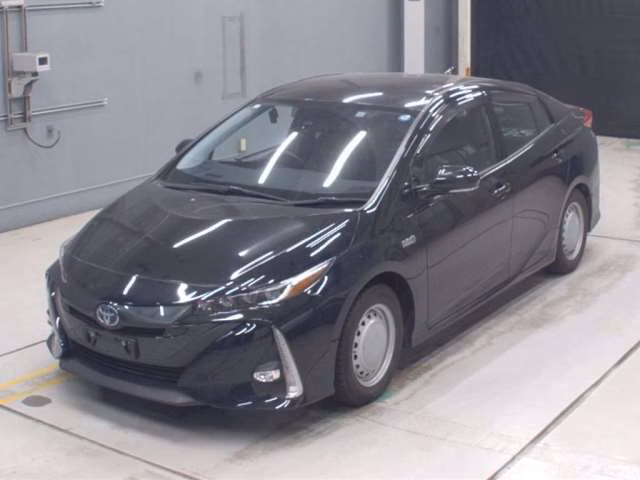 Toyota Prius PHV