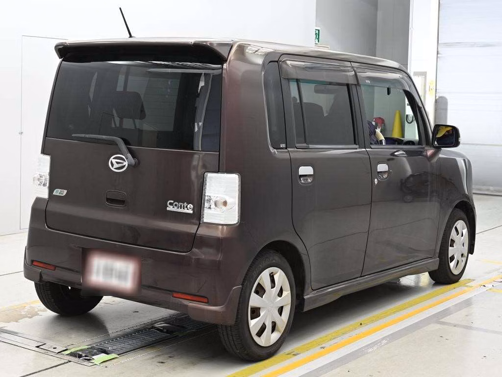 DAIHATSU MOVE CONTE