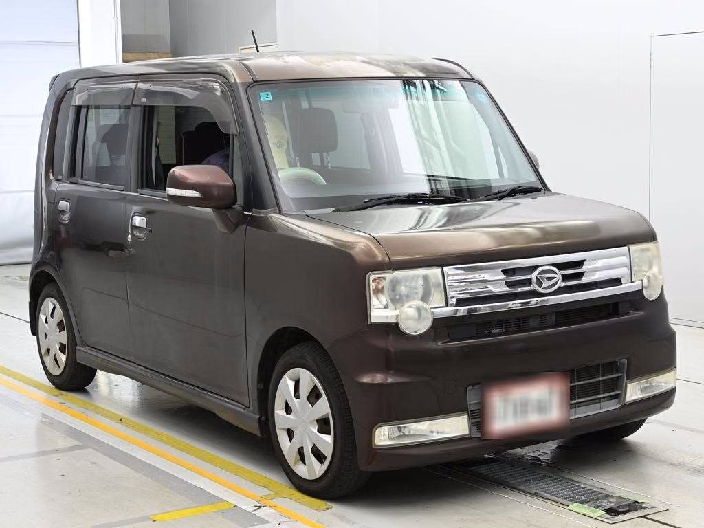 DAIHATSU MOVE CONTE